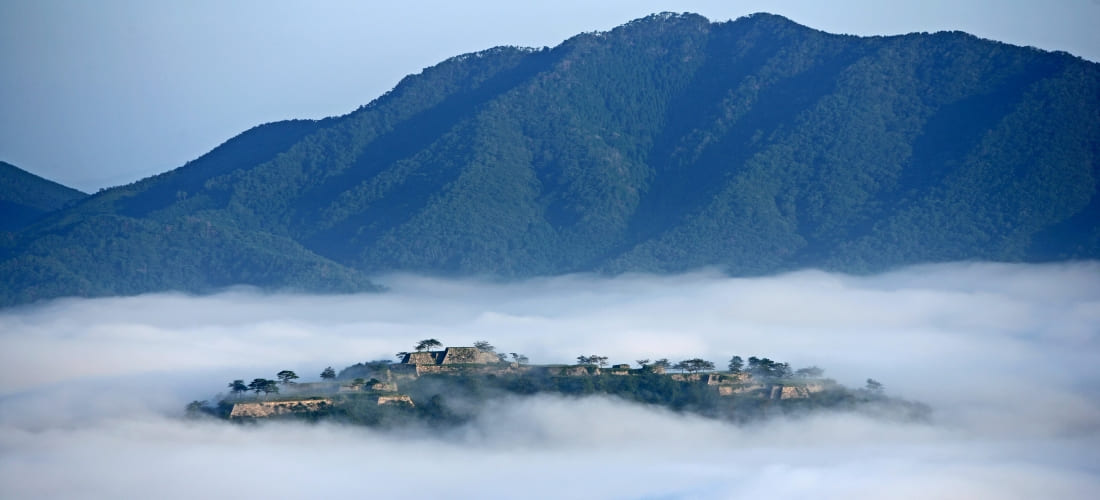 歴史と情緒を感じる！旅行に行きたくなる「日本のお城」10選