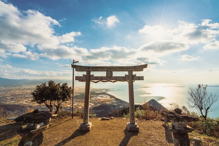 高屋神社（天空の鳥居）